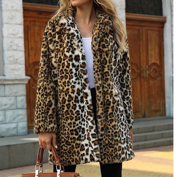 Jackets & Blazers - Cozy faux fur Leopard Parka